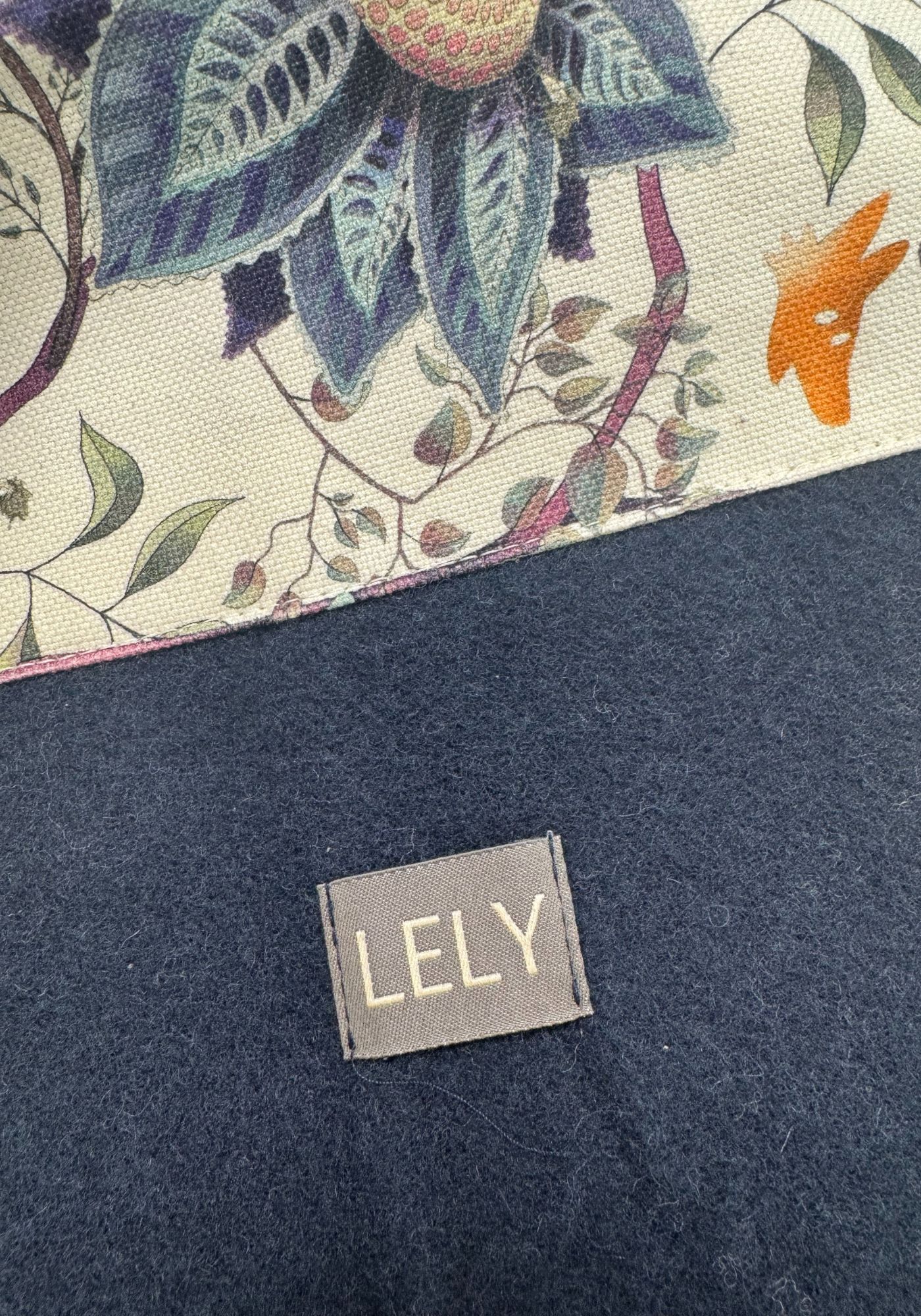 LELY das wollige Wettercover Prunus